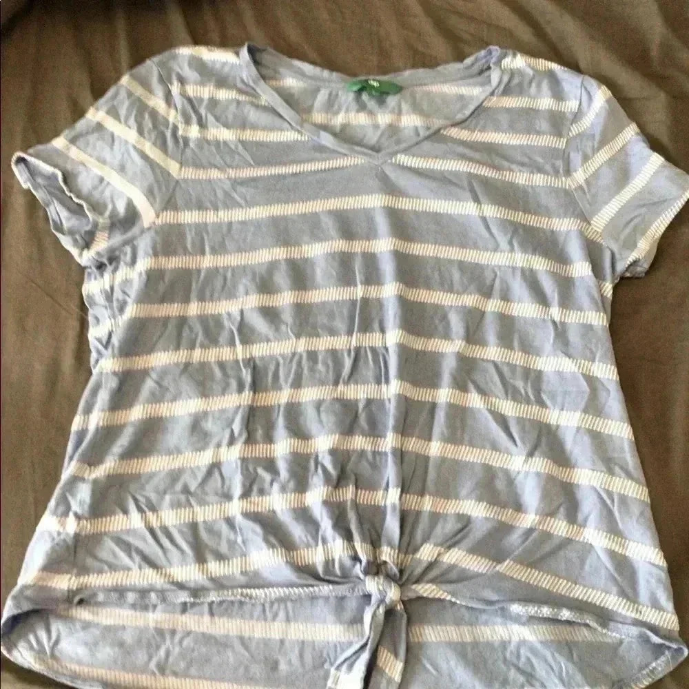 Womens size L Dip tie front T-shirt - Picture 1 of 3